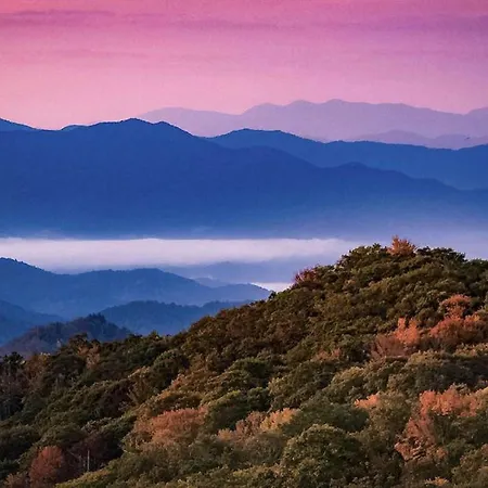 Smoky Mountains Studio With Balcony Gatlinburg Exterior photo