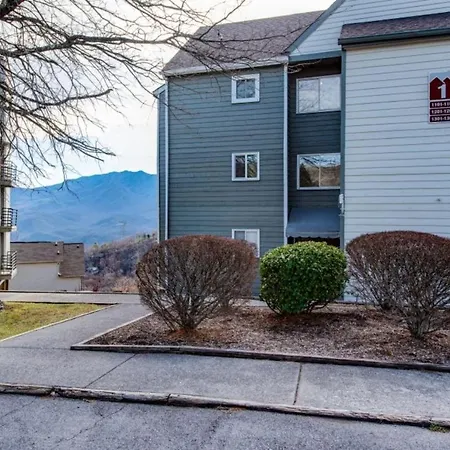 Smoky Mountains Studio With Balcony Gatlinburg Exterior photo